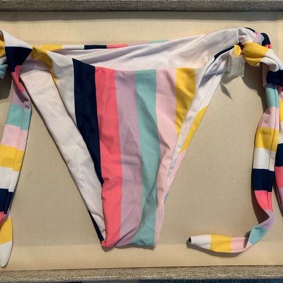 Women’s Swim Suit size Medium - Picture 4 of 7